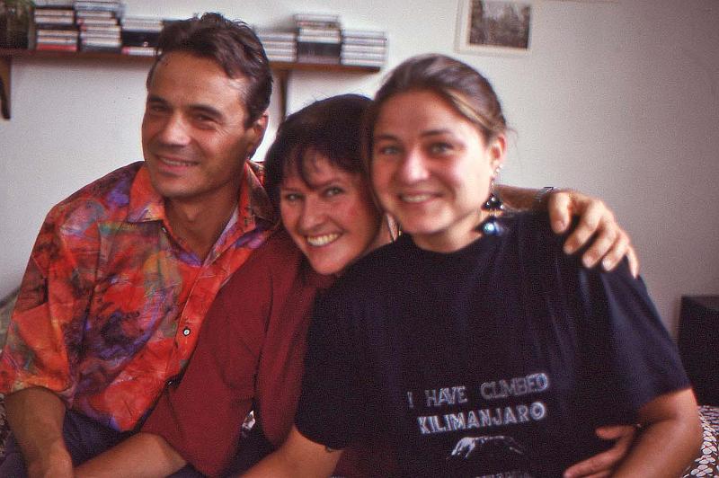 WT 4400 393-33 Germany 3 Kirsten Claus with Parents Rainer and Dorothea Schweinfurt.jpg